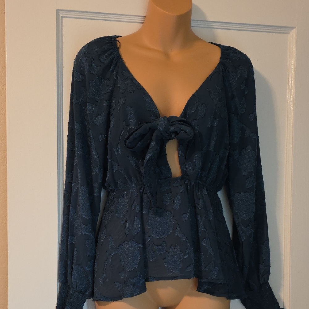 $3‼️ Teal Blue Tie-Front Blouse
